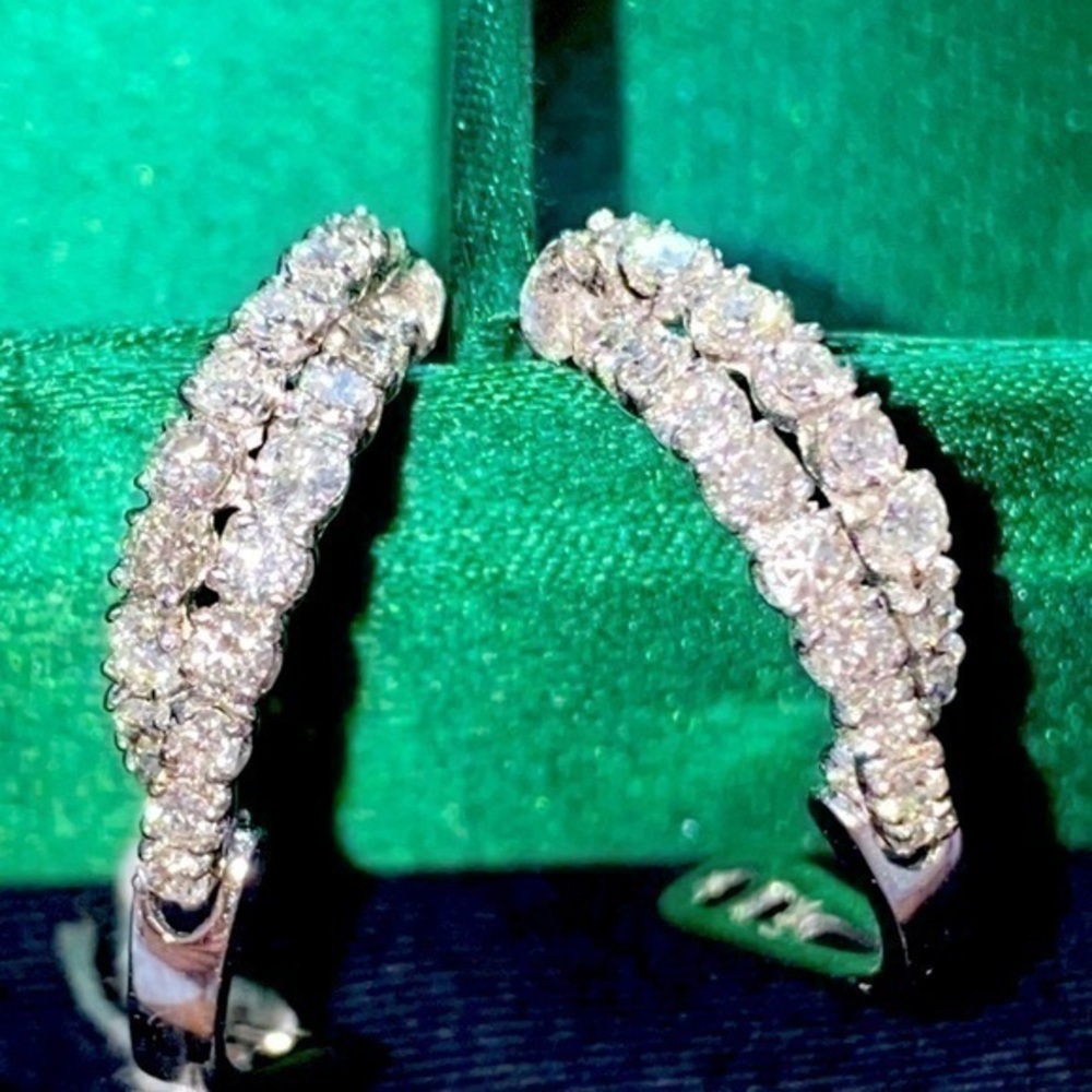 Dimond stunning earrings 14K solid white gold natural diamonds New